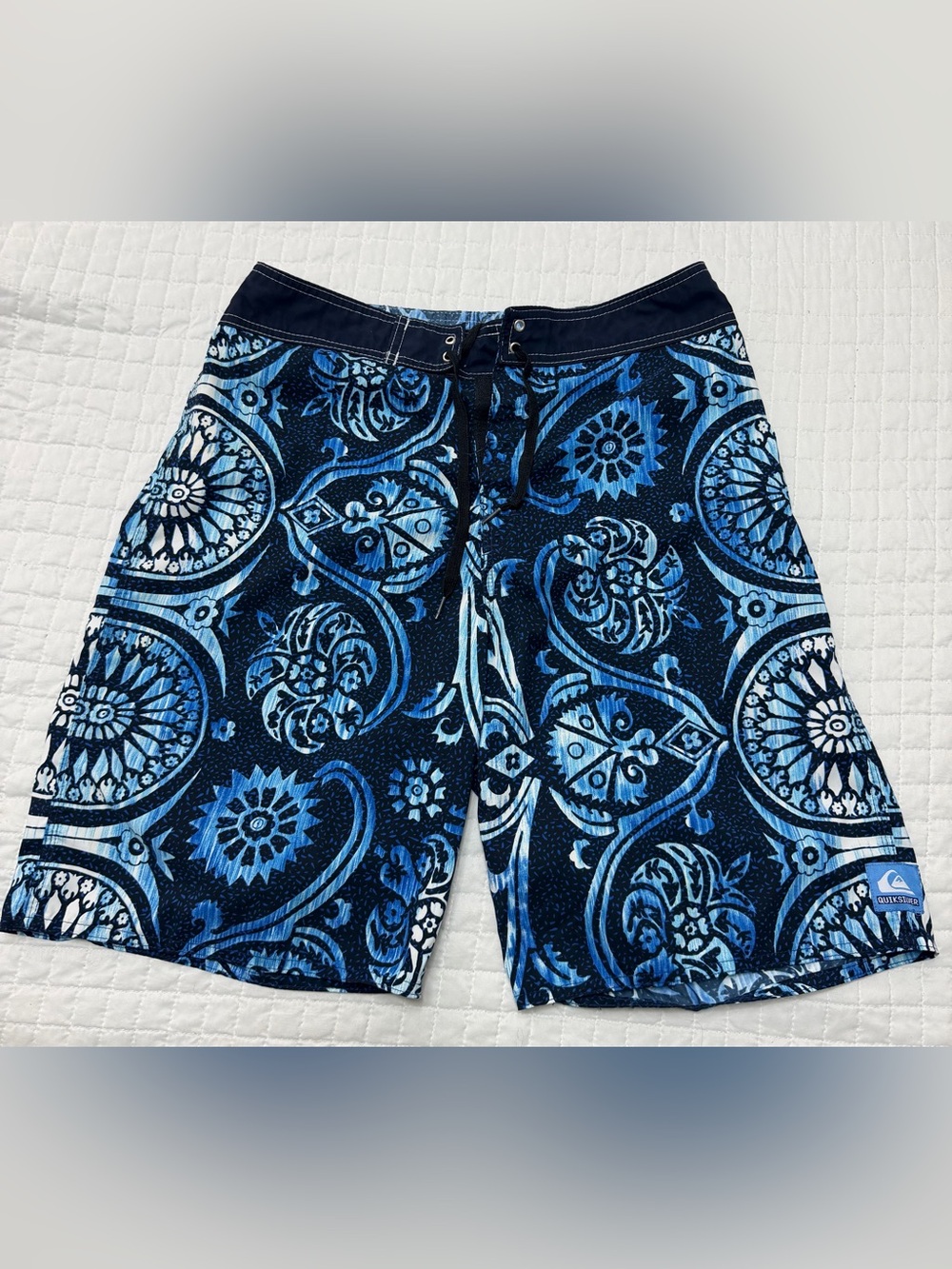 Quiksilver Blue Paisley Board Shorts Size 32